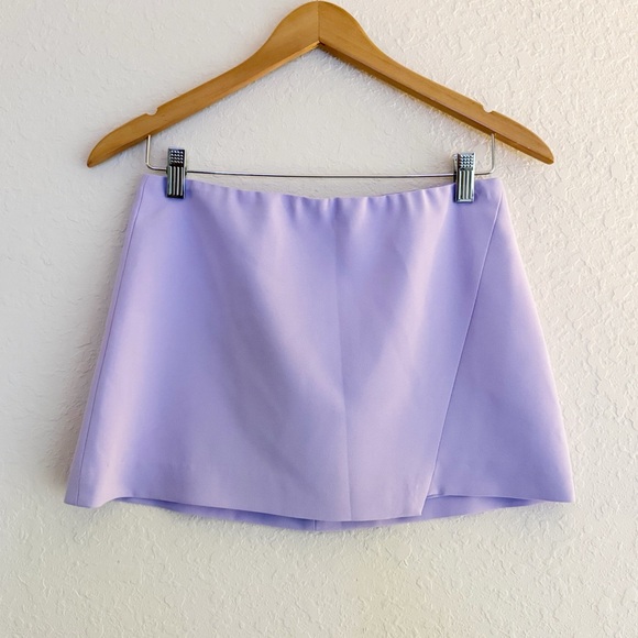 Alice + Olivia Dresses & Skirts - Alice + Olivia Lavender Lila Crossover Mini Skirt Size 4